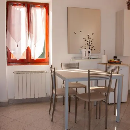 Vintage Apartment Vernazza