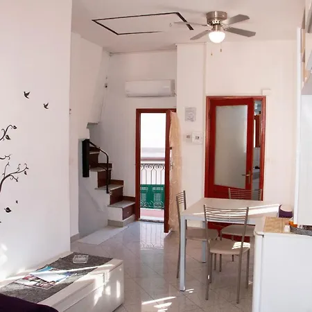 Vintage Apartment Vernazza