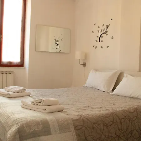 Vintage Apartment *